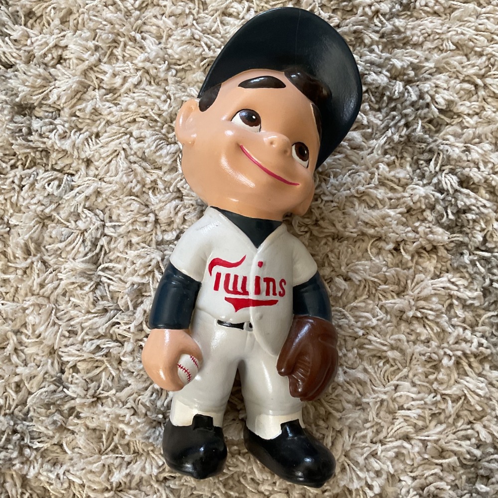 Minnesota Twins Baseball Player Ceramic Figurine Joe 1 Vintage Style Collectible